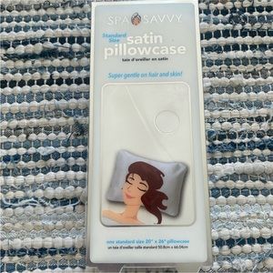NWT Standard White Satin Pillowcase. Super gentle on hair and skin!